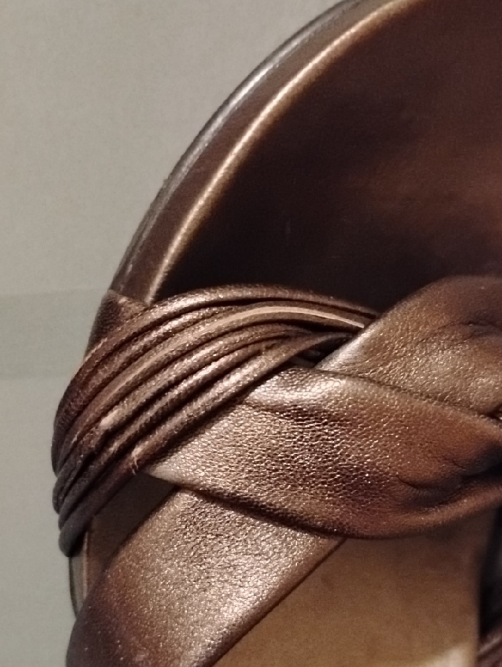 Gianni Bini Bronze leather slides - Picture 5 of 6